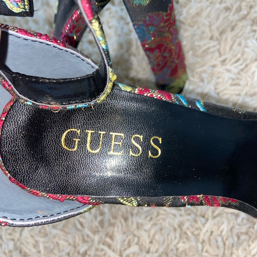 Guess Heels - Picture 4 of 6